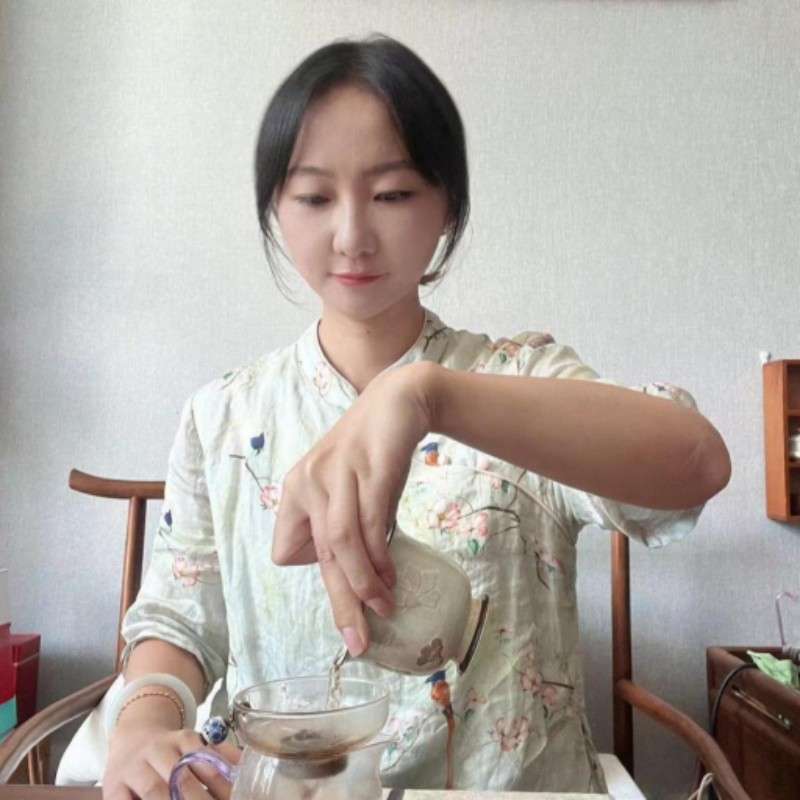 杨亚婧_觅采农业公司总经理